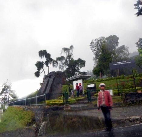 Nanjak Deles, Badan Klebes