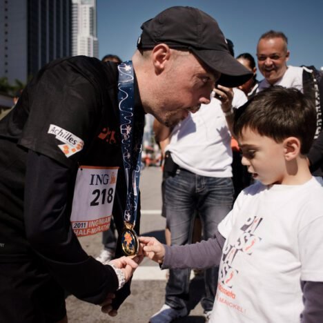 Mendadak Lari. Mengapa?