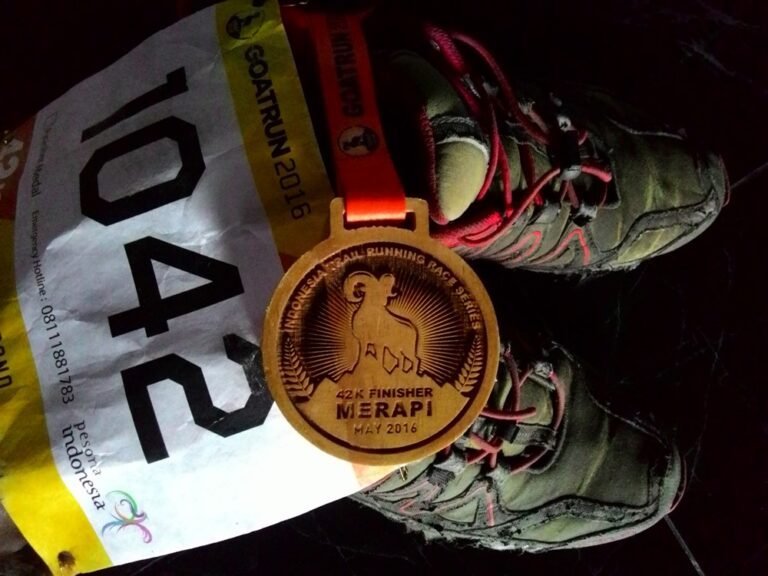Medali finisher 42K Goat Run Seri Merapi