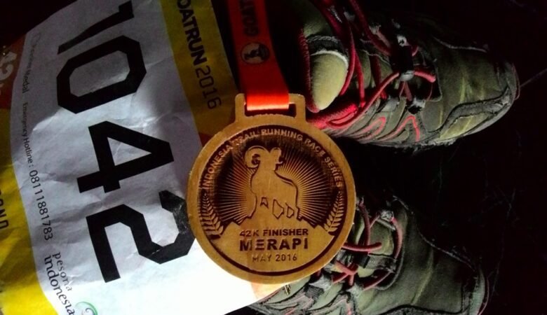 Medali finisher 42K Goat Run Seri Merapi