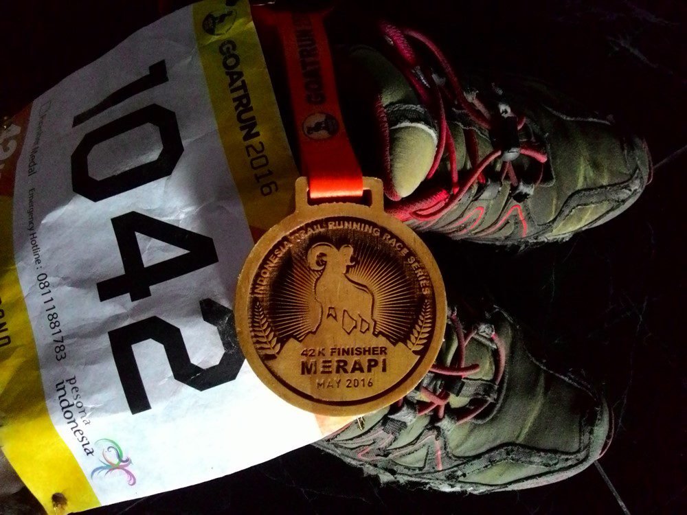 Medali finisher 42K Goat Run Seri Merapi