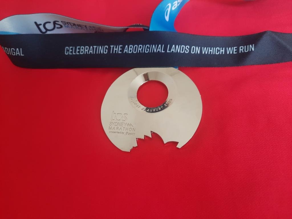 medali sydney marathon 2025