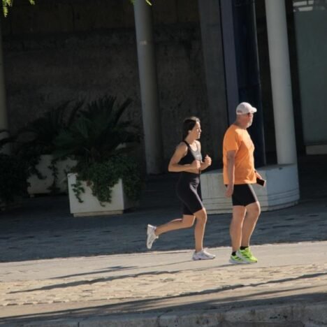Panduan Memilih Sepatu Lari: Menemukan Jejak yang Tepat untuk Langkahmu